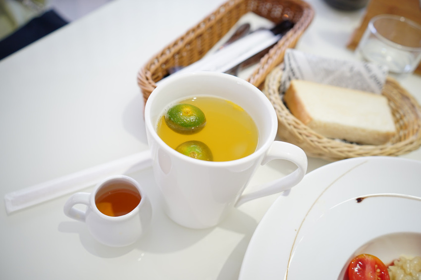 台南｜涵花庭 安平複合式餐廳．IG網美愛店．用餐不限時餐廳推薦！ - 奇奇一起玩樂趣