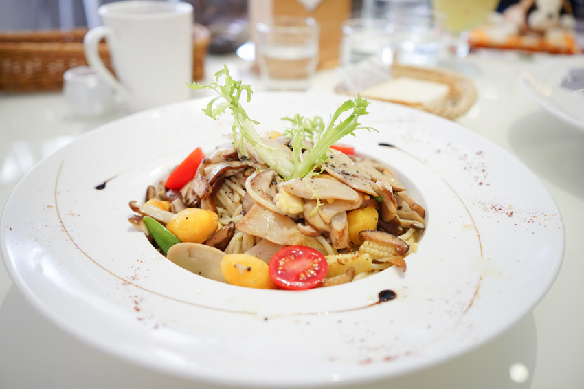 台南｜涵花庭 安平複合式餐廳．IG網美愛店．用餐不限時餐廳推薦！ - 奇奇一起玩樂趣