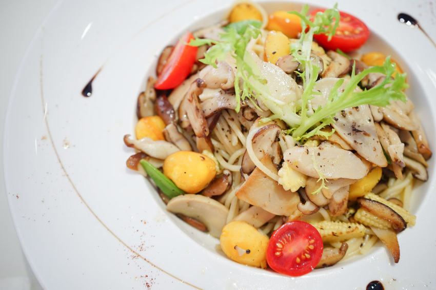 台南｜涵花庭 安平複合式餐廳．IG網美愛店．用餐不限時餐廳推薦！ - 奇奇一起玩樂趣