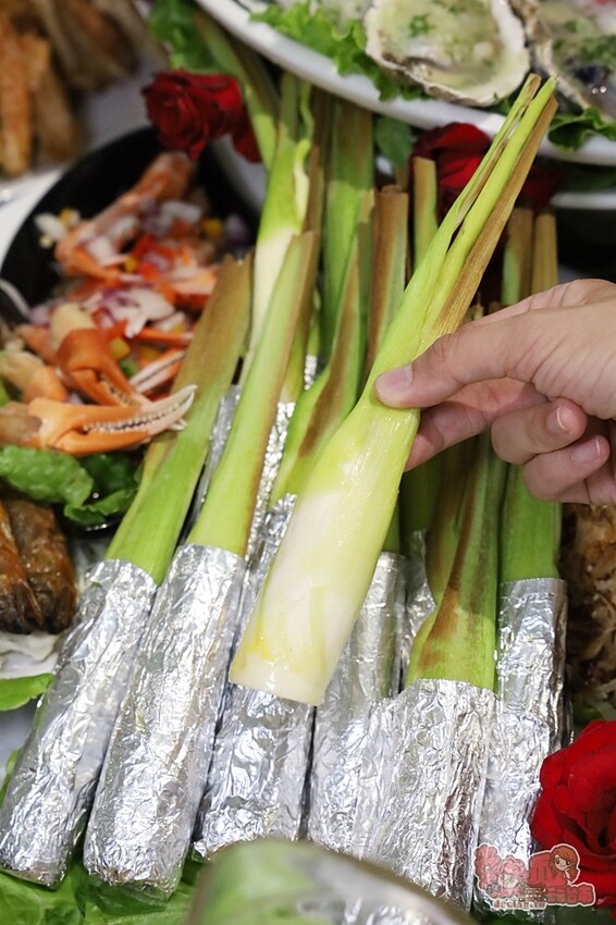 【台南美食】台南唯一!海鮮版的滿漢全席,一道菜竟然就多達20道澎湖海鮮,預約才能吃到喔:涵花庭 - 熱血玩台南。跳躍新世界