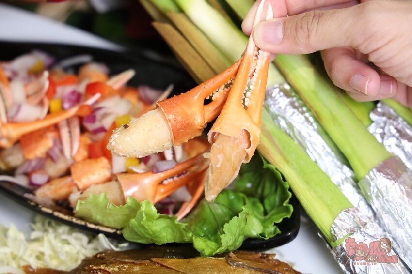 【台南美食】台南唯一!海鮮版的滿漢全席,一道菜竟然就多達20道澎湖海鮮,預約才能吃到喔:涵花庭 - 熱血玩台南。跳躍新世界