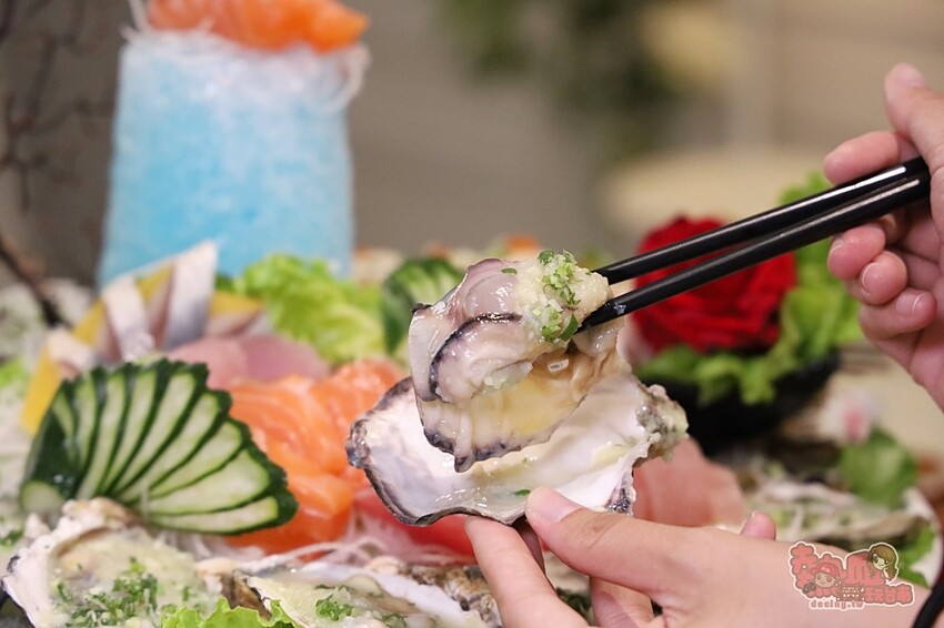 【台南美食】台南唯一!海鮮版的滿漢全席,一道菜竟然就多達20道澎湖海鮮,預約才能吃到喔:涵花庭 - 熱血玩台南。跳躍新世界