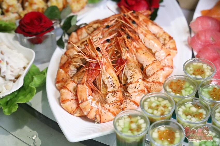 【台南美食】台南唯一!海鮮版的滿漢全席,一道菜竟然就多達20道澎湖海鮮,預約才能吃到喔:涵花庭 - 熱血玩台南。跳躍新世界