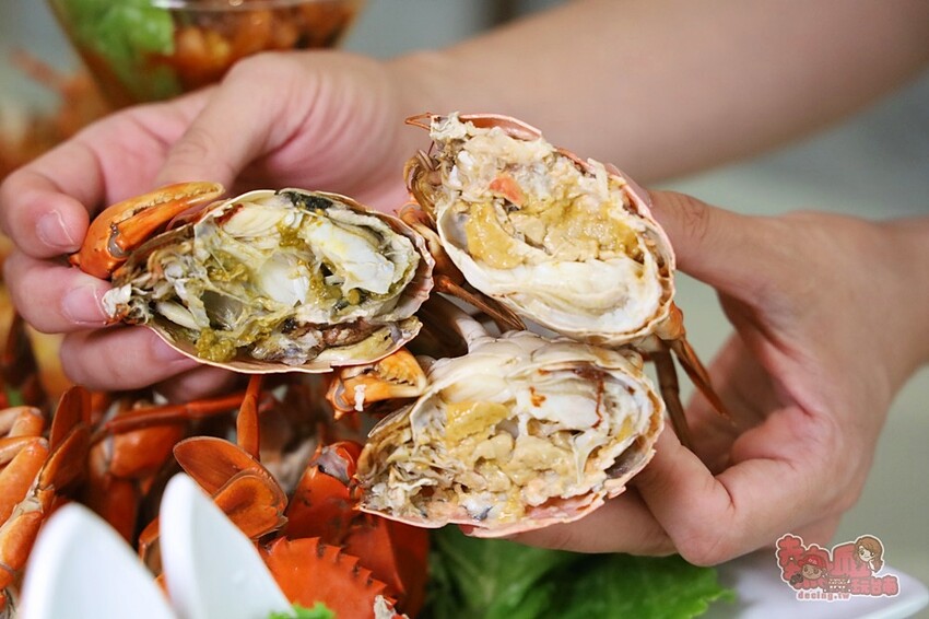 【台南美食】台南唯一!海鮮版的滿漢全席,一道菜竟然就多達20道澎湖海鮮,預約才能吃到喔:涵花庭 - 熱血玩台南。跳躍新世界