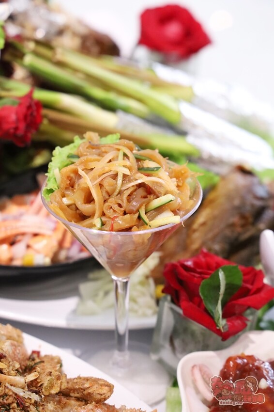 【台南美食】台南唯一!海鮮版的滿漢全席,一道菜竟然就多達20道澎湖海鮮,預約才能吃到喔:涵花庭 - 熱血玩台南。跳躍新世界