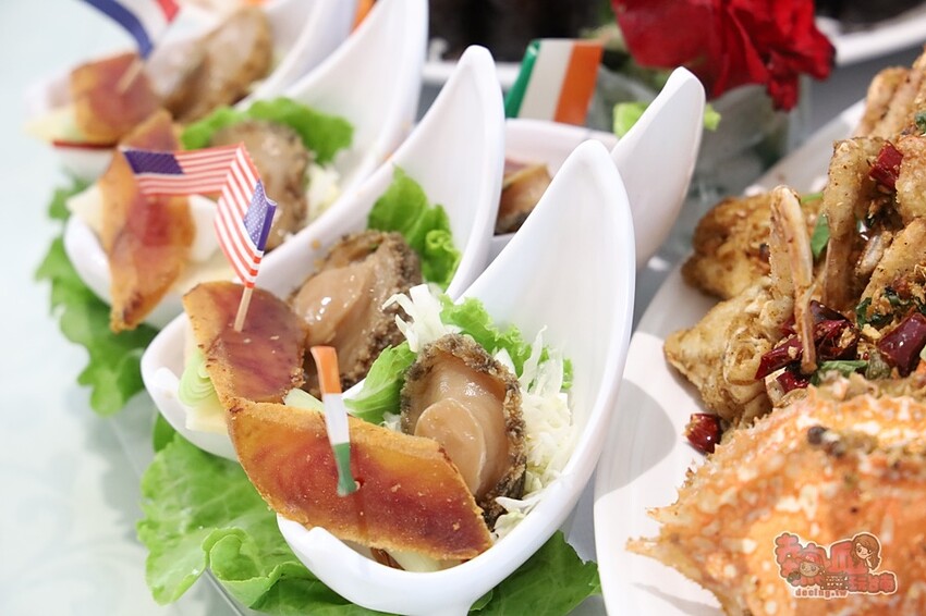【台南美食】台南唯一!海鮮版的滿漢全席,一道菜竟然就多達20道澎湖海鮮,預約才能吃到喔:涵花庭 - 熱血玩台南。跳躍新世界