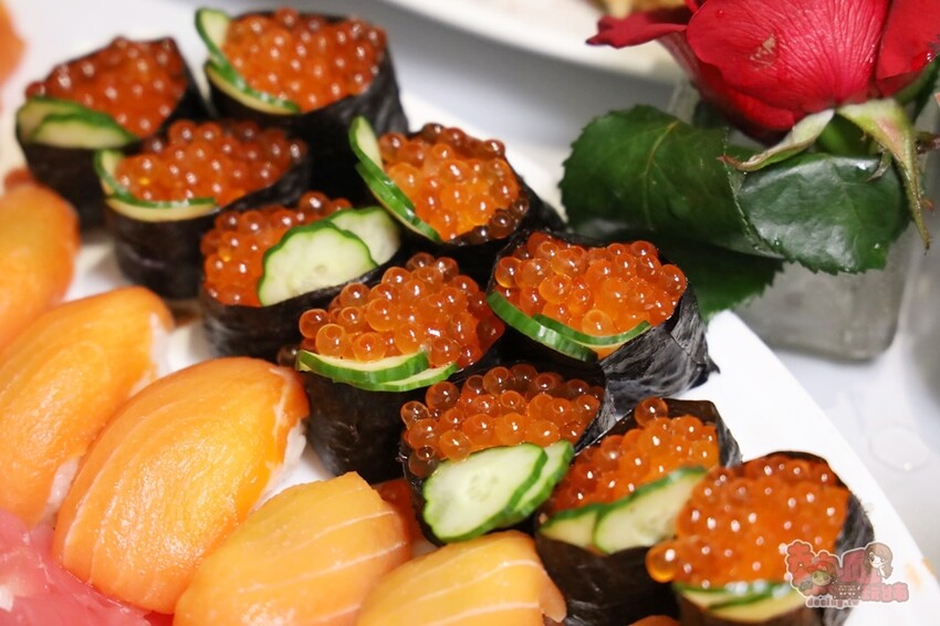 【台南美食】台南唯一!海鮮版的滿漢全席,一道菜竟然就多達20道澎湖海鮮,預約才能吃到喔:涵花庭 - 熱血玩台南。跳躍新世界