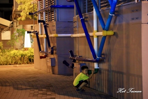 海安路藝術街：【台南景點】尋找遺落在地球上的隕石星球！海安路藝術造街2.0
