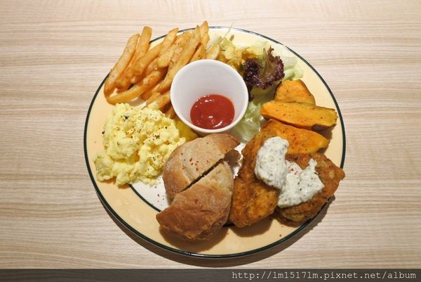 TG義美式餐廳 (17).jpg