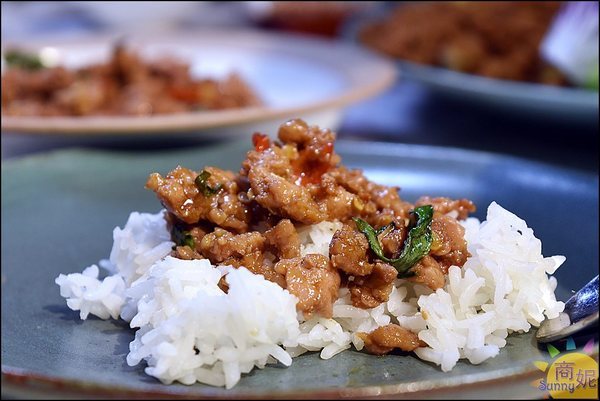 WOO Taiwan:泰國觀光局推薦此生必去十大名店 WOO Taiwan市政店。來自清邁道地美味 環境美到不像話!