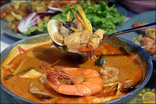 WOO Taiwan:泰國觀光局推薦此生必去十大名店 WOO Taiwan市政店。來自清邁道地美味 環境美到不像話!