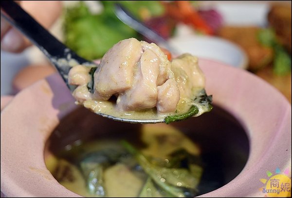 WOO Taiwan:泰國觀光局推薦此生必去十大名店 WOO Taiwan市政店。來自清邁道地美味 環境美到不像話!