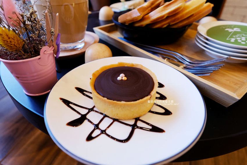 彰化二林│Loca cafe-二林也有咖啡館可以續攤耶 - 藍色起士的美食主義