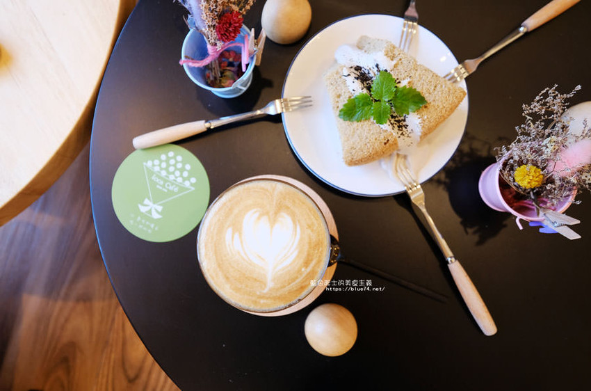 彰化二林│Loca cafe-二林也有咖啡館可以續攤耶 - 藍色起士的美食主義