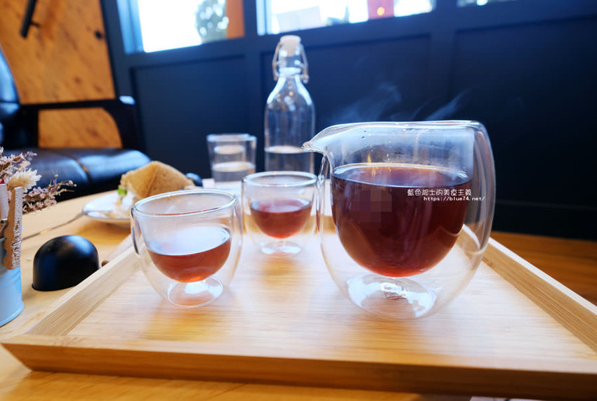 彰化二林│Loca cafe-二林也有咖啡館可以續攤耶 - 藍色起士的美食主義