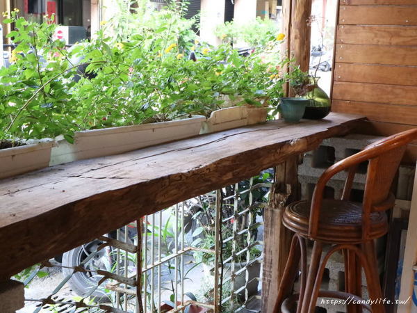 新南五五製氷所:台中美食│新南五五製氷所〃台中大里舒芙蕾厚鬆餅推薦,還有冬季甜湯暖暖上市~