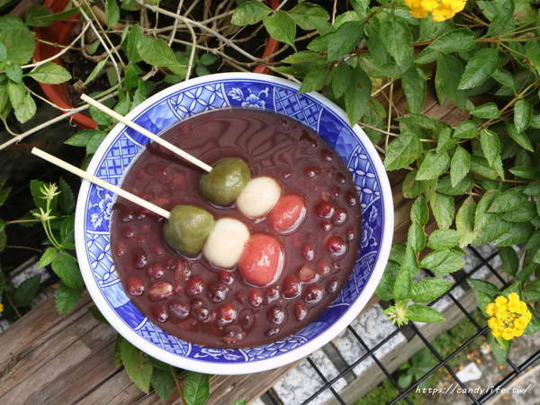 新南五五製氷所:台中美食│新南五五製氷所〃台中大里舒芙蕾厚鬆餅推薦,還有冬季甜湯暖暖上市~