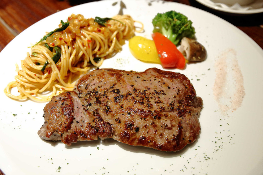 【食。宜蘭】心花開粗茶淡飯小賣所〜新開幕/新亮點IG打卡浪漫花牆與百年古厝！溫馨小店享受美味佳餚與人情味