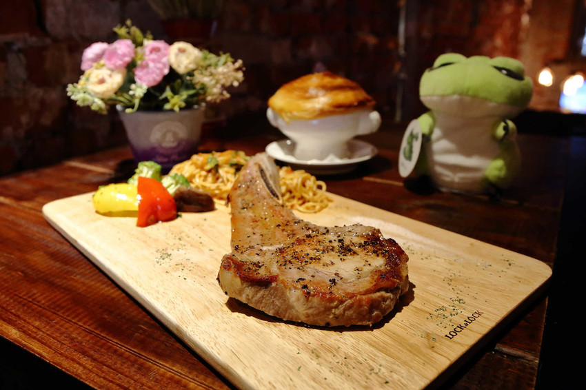 【食。宜蘭】心花開粗茶淡飯小賣所〜新開幕/新亮點IG打卡浪漫花牆與百年古厝！溫馨小店享受美味佳餚與人情味