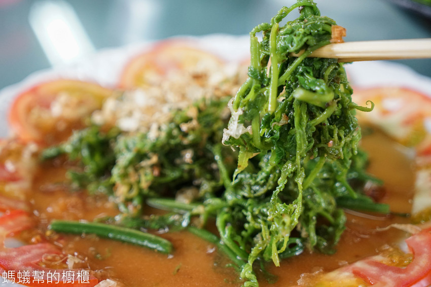 鹿谷省城甕缸雞 | 食尚玩家推薦鹿谷甕缸雞,外皮透光酥脆肉嫩汁多 !特色紫薯麵、自家製古早味鹹豬肉,鹿谷必吃美食餐廳。 - 螞蟻幫的櫥櫃