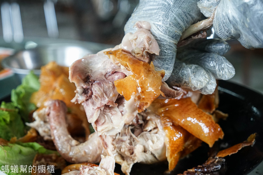 鹿谷省城甕缸雞 | 食尚玩家推薦鹿谷甕缸雞,外皮透光酥脆肉嫩汁多 !特色紫薯麵、自家製古早味鹹豬肉,鹿谷必吃美食餐廳。 - 螞蟻幫的櫥櫃