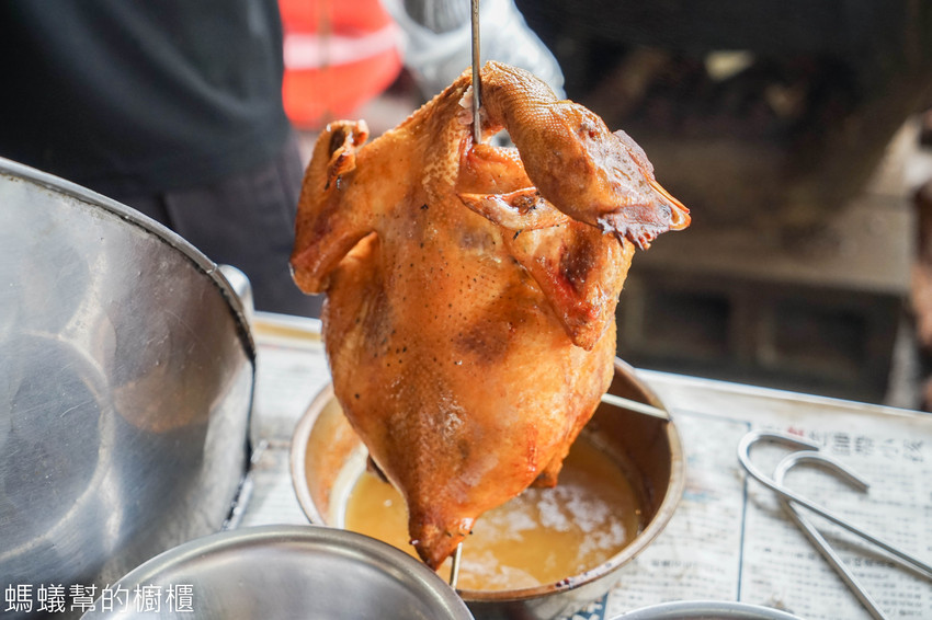 鹿谷省城甕缸雞 | 食尚玩家推薦鹿谷甕缸雞,外皮透光酥脆肉嫩汁多 !特色紫薯麵、自家製古早味鹹豬肉,鹿谷必吃美食餐廳。 - 螞蟻幫的櫥櫃