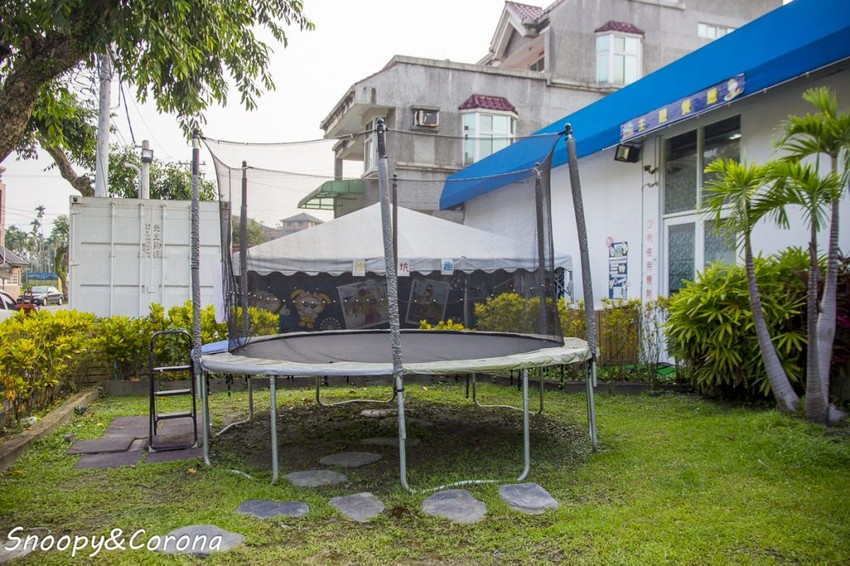 【玩樂．南投】南投集集親水童年／親子戲水餐廳～夏天戲水消暑、冬天還能泡溫泉，再享青石食堂多樣化精美料理