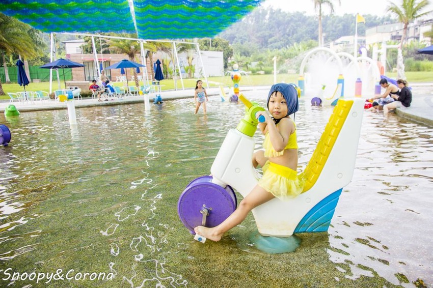 【玩樂．南投】南投集集親水童年／親子戲水餐廳～夏天戲水消暑、冬天還能泡溫泉，再享青石食堂多樣化精美料理
