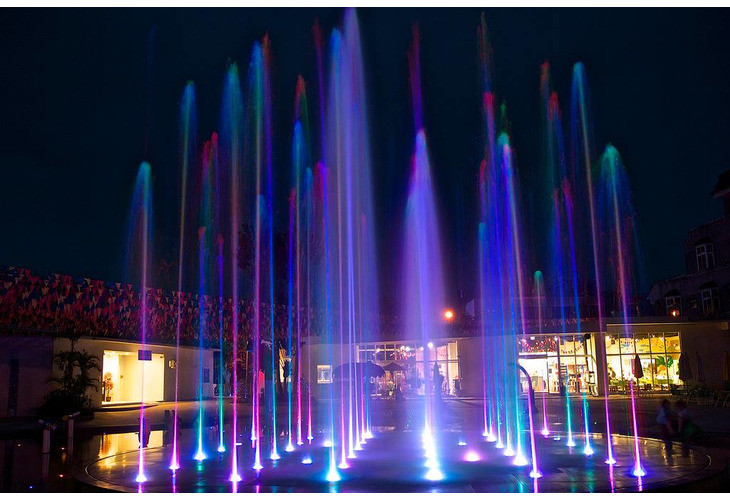 【玩樂．南投】南投集集親水童年／親子戲水餐廳～夏天戲水消暑、冬天還能泡溫泉，再享青石食堂多樣化精美料理