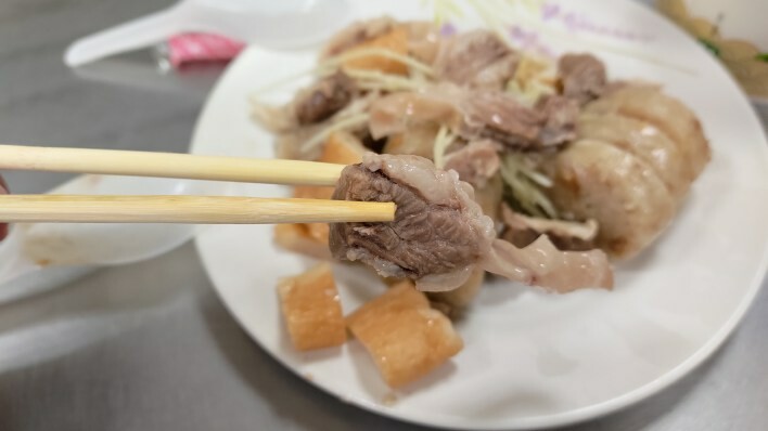 【基隆美食】孝三大腸圈 | 人氣銅板小吃、孝三路巷弄美食
