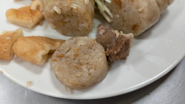 【基隆美食】孝三大腸圈 | 人氣銅板小吃、孝三路巷弄美食