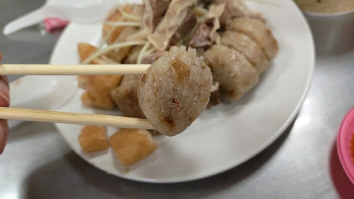 【基隆美食】孝三大腸圈 | 人氣銅板小吃、孝三路巷弄美食