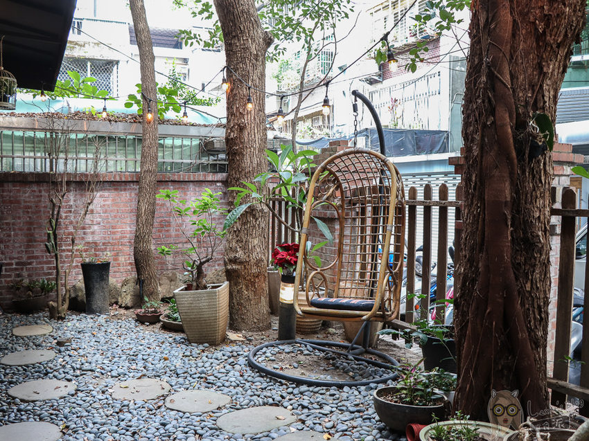 台北老屋咖啡》南京復興樹宅院，隱身捷運旁的夢幻大宅院 - Lexies Blog，寫食派