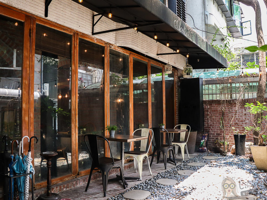 台北老屋咖啡》南京復興樹宅院，隱身捷運旁的夢幻大宅院 - Lexies Blog，寫食派