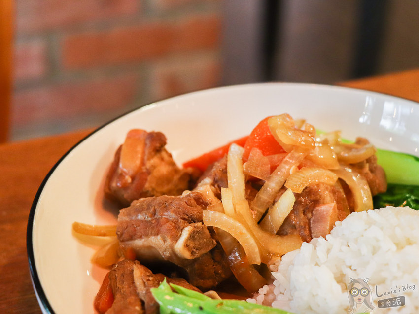 台北老屋咖啡》南京復興樹宅院，隱身捷運旁的夢幻大宅院 - Lexies Blog，寫食派