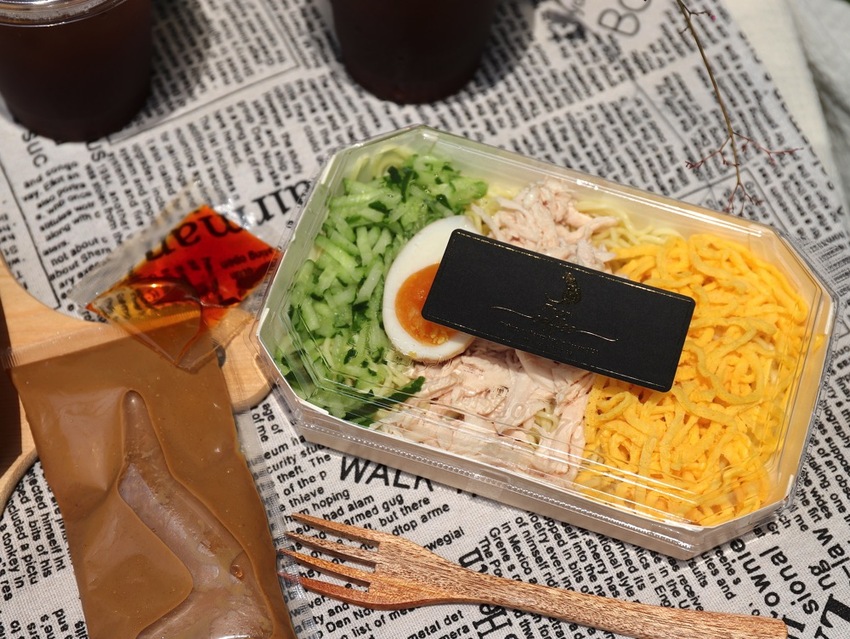 肥貓咖啡：台南最美三色涼麵開賣啦！一起外帶嚐美食，居家防疫也能幸福肥/每日限量務必預訂.台南涼麵推薦.外帶美食 - 進食的巨鼠