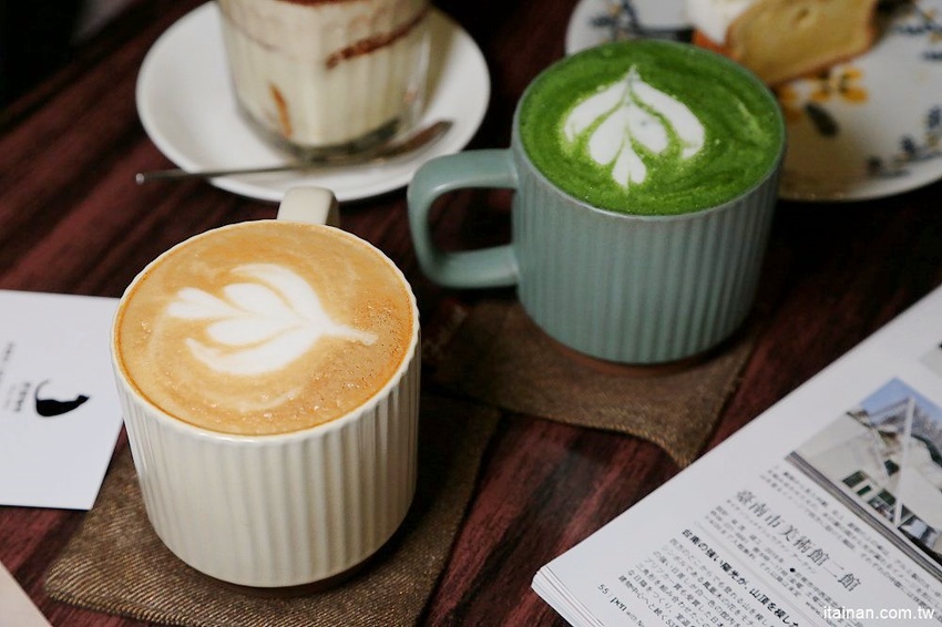 肥貓咖啡~藏身在神農街裡的老宅文青咖啡館!超療癒「貓咪咖啡廳」,貓奴必訪! - 台南好Food遊