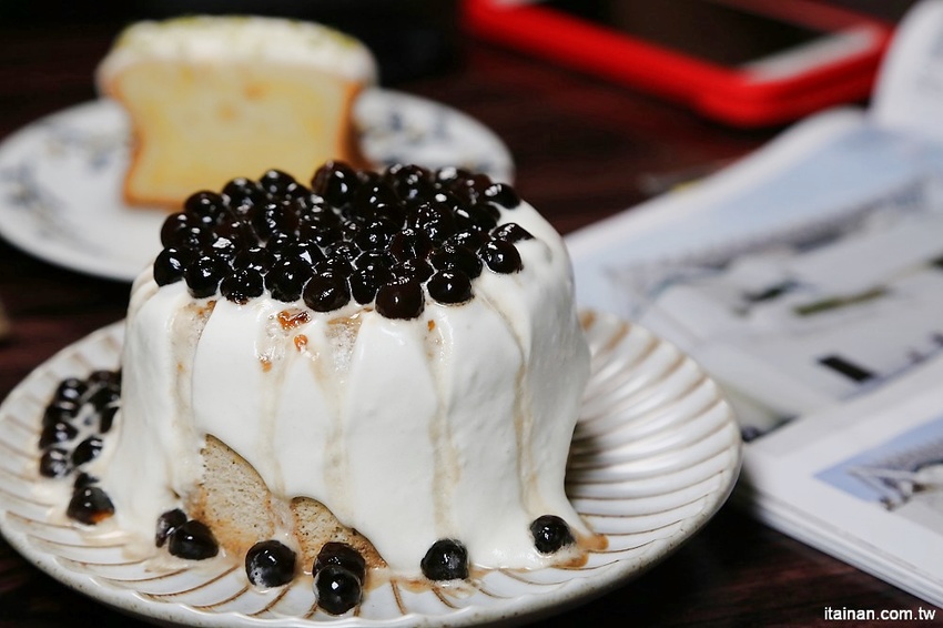 肥貓咖啡~藏身在神農街裡的老宅文青咖啡館!超療癒「貓咪咖啡廳」,貓奴必訪! - 台南好Food遊