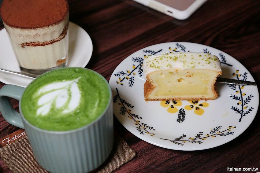 肥貓咖啡~藏身在神農街裡的老宅文青咖啡館!超療癒「貓咪咖啡廳」,貓奴必訪! - 台南好Food遊