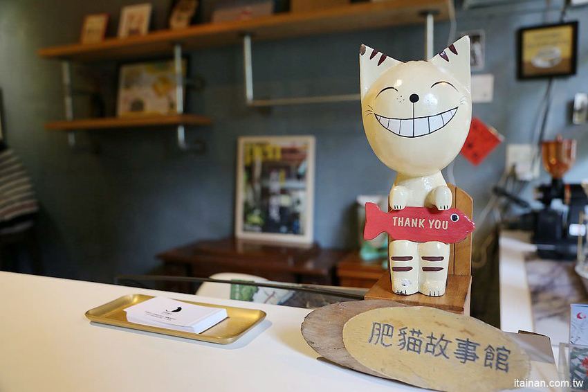 肥貓咖啡~藏身在神農街裡的老宅文青咖啡館!超療癒「貓咪咖啡廳」,貓奴必訪! - 台南好Food遊