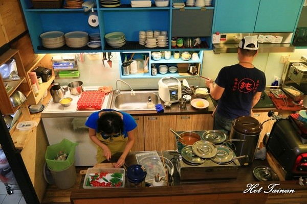 咖哩鬥陣快閃店：【台南美食】極機密咖哩快閃店！期間限定的印度味：咖哩鬥陣X小巷裡的拾壹號