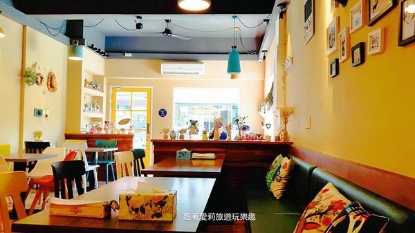 37312040_1872663879421490_608628730205569024_n