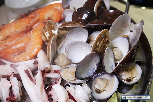 板橋蒸氣火鍋【蒸天下蒸氣火鍋】美食節目推薦尚青的活海鮮火鍋/板橋美食/新北美食