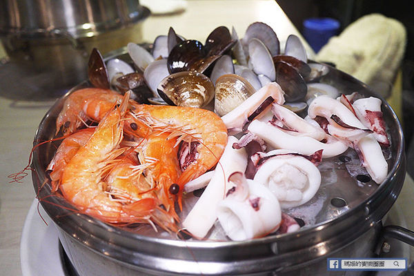 板橋蒸氣火鍋【蒸天下蒸氣火鍋】美食節目推薦尚青的活海鮮火鍋/板橋美食/新北美食