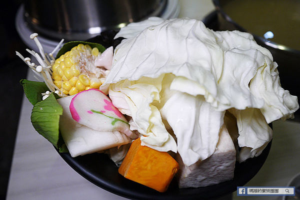 板橋蒸氣火鍋【蒸天下蒸氣火鍋】美食節目推薦尚青的活海鮮火鍋/板橋美食/新北美食