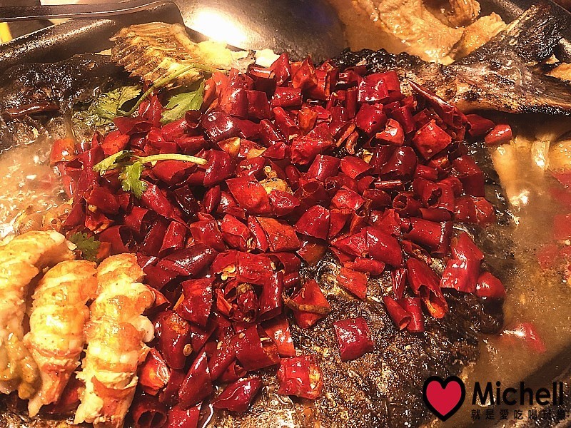 水貨 烤魚火鍋-新莊店