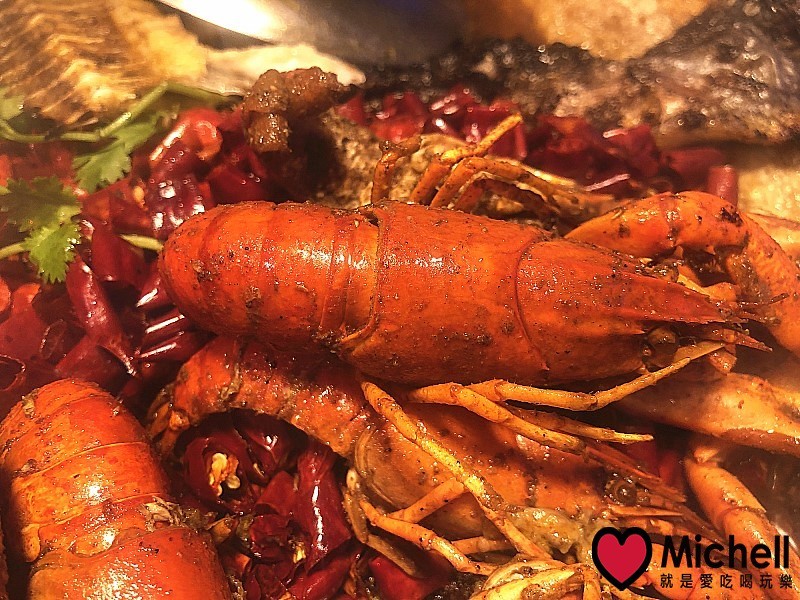 水貨 烤魚火鍋-新莊店