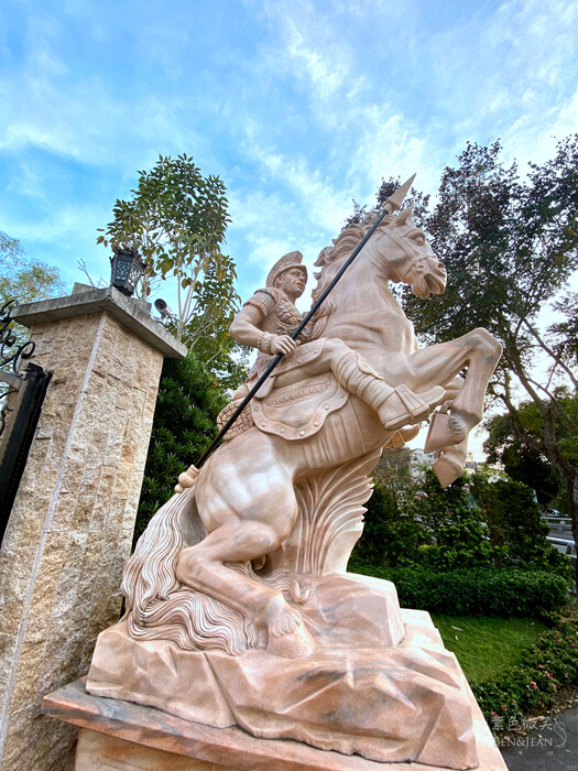 妮娜巧克力夢想城堡》充滿童話氣息的歐風城堡.金牌巧克力師傅秀.巧克力餅乾DIY.義式冰淇淋好好吃(園區攻略