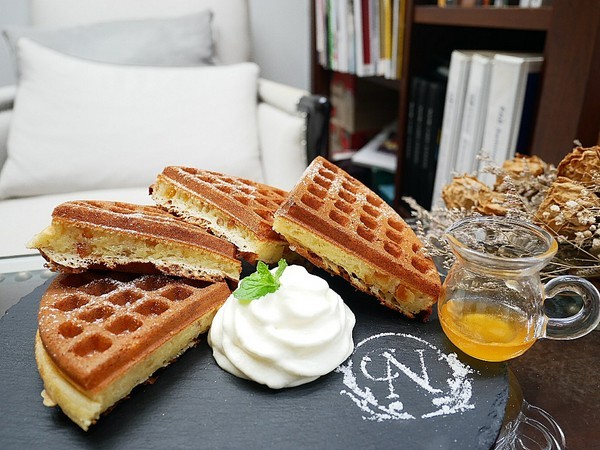 Coffee Naps 蓁澄咖啡手作坊：Coffee Naps 蓁澄咖啡手作坊-台北大安咖啡廳  環境優雅恬靜  歐式料理、手沖咖啡、手作甜點都讓人滿意  悠閒待上一下午都沒問題