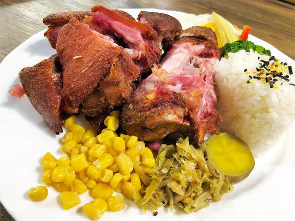 ●嘉義食記●御膳屋牛排/家樂福北門店/IG打卡熱點/視嗅味三覺饗宴